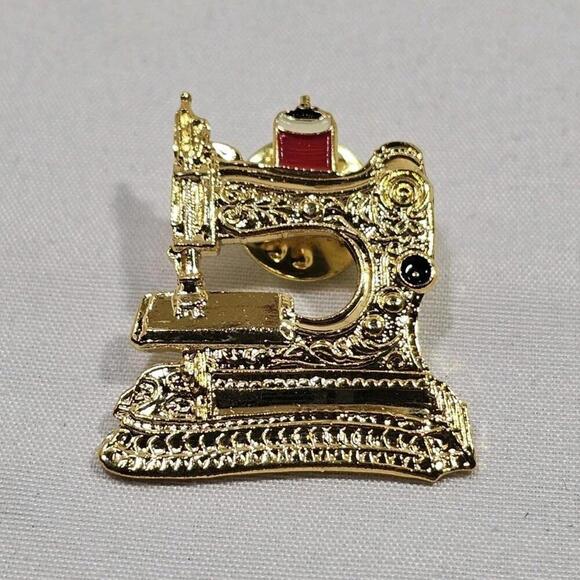 Other - Vintage SEWING MACHINE Goldtone Metal Lapel Hat Pin